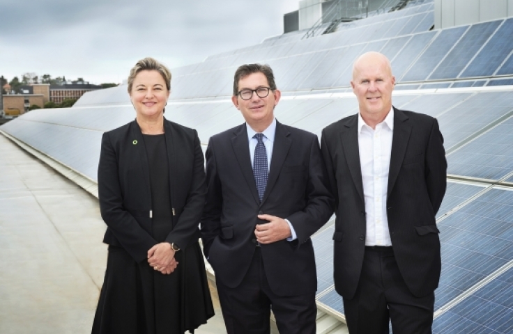 Justine (JJ) Jarvinen, CEO Energy Institute, UNSW Faculty of Engineering, Professor Ian Jacobs, President and Vice-Chancellor UNSW Sydney, Scientia Professor Matthew England, Deputy Director UNSW Climate Change Research Centre