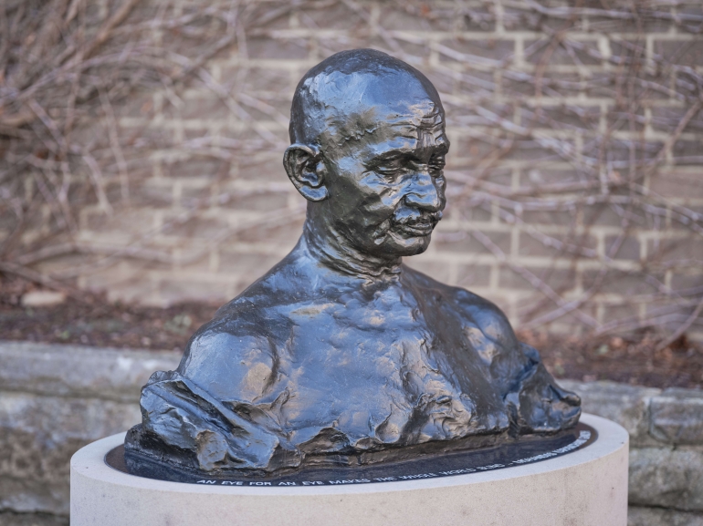 Ram V Sutar - Mahatma Gandhi