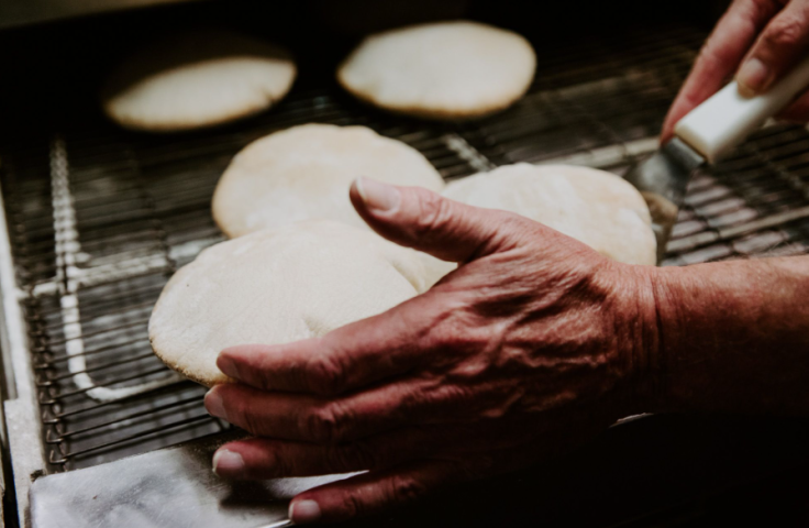 Food prepared by hand 